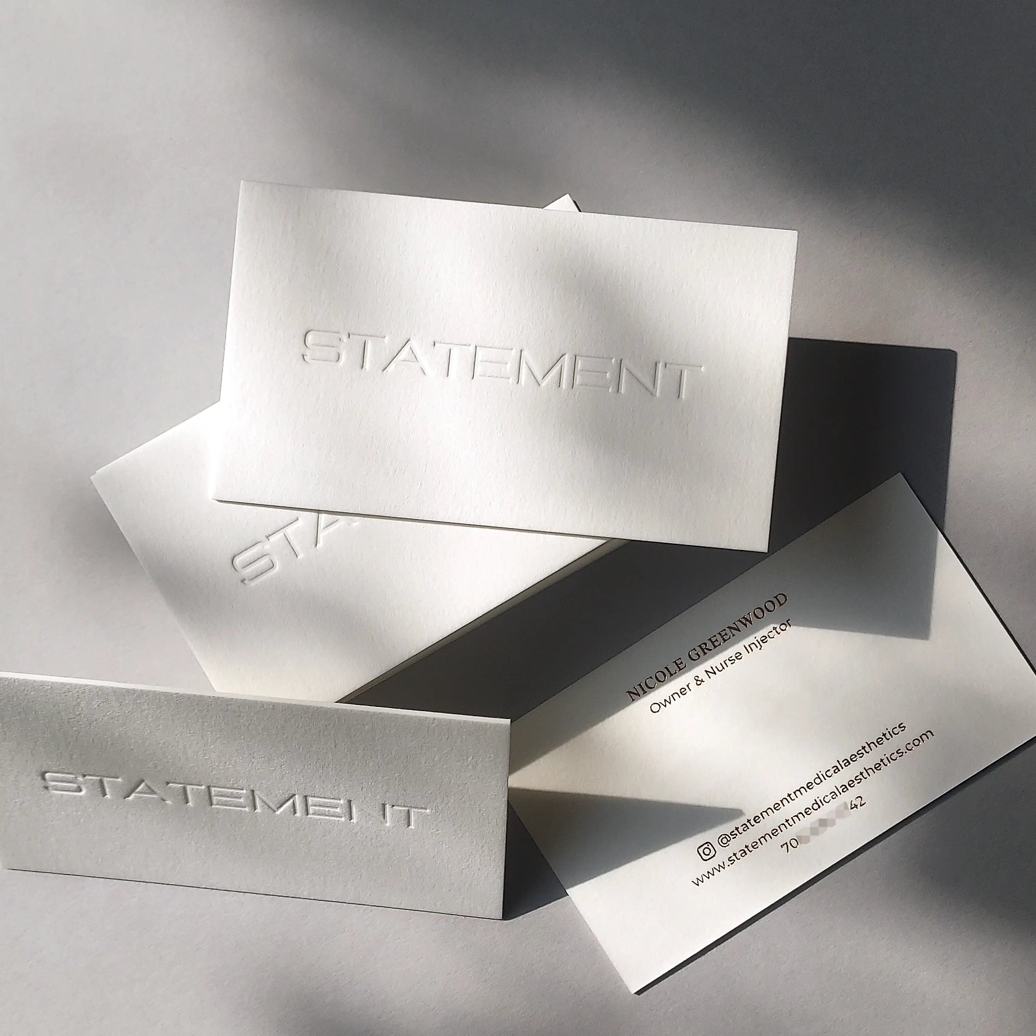 High-End Business Cards Guide : Luxury, Thickness and Premium Finishes